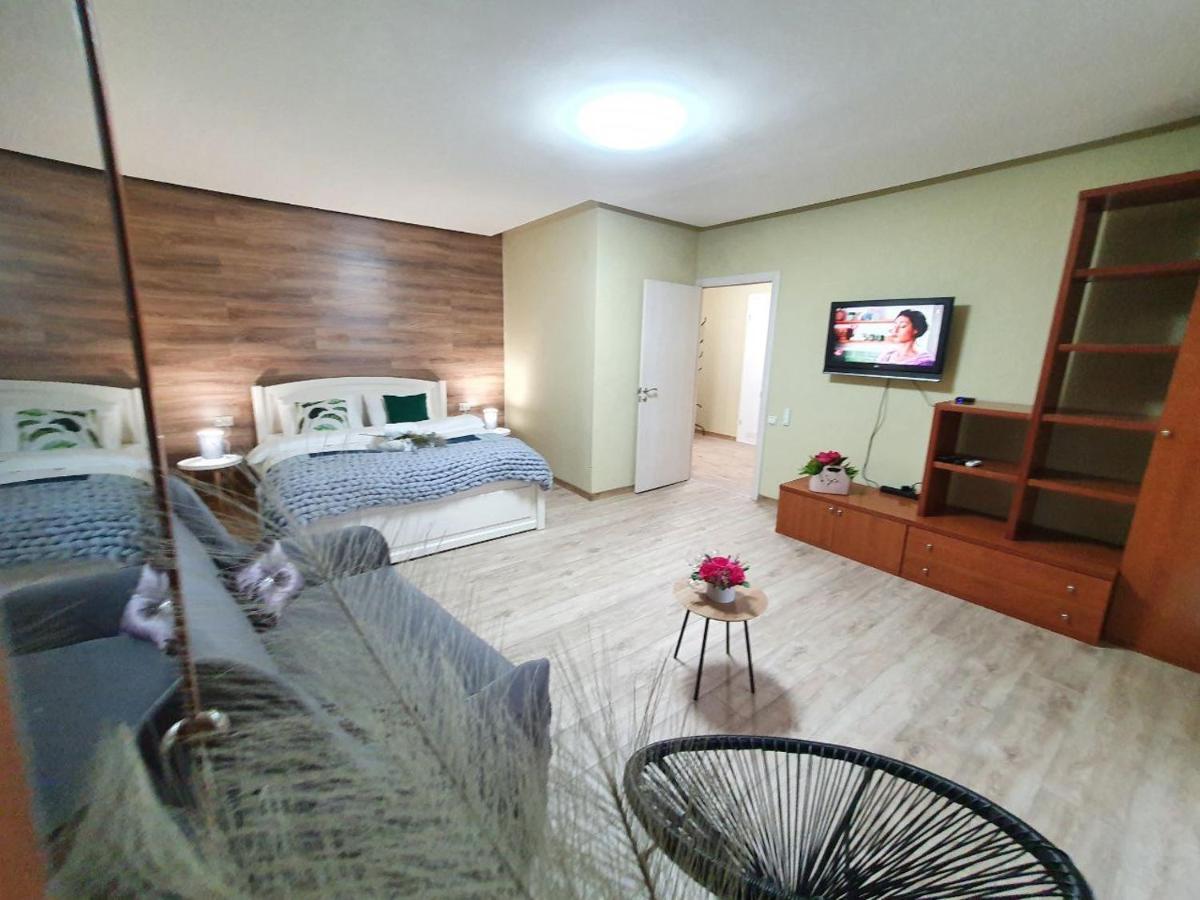 Inn Home Apartments-Olimpiysky Stadium Area Kiev Buitenkant foto