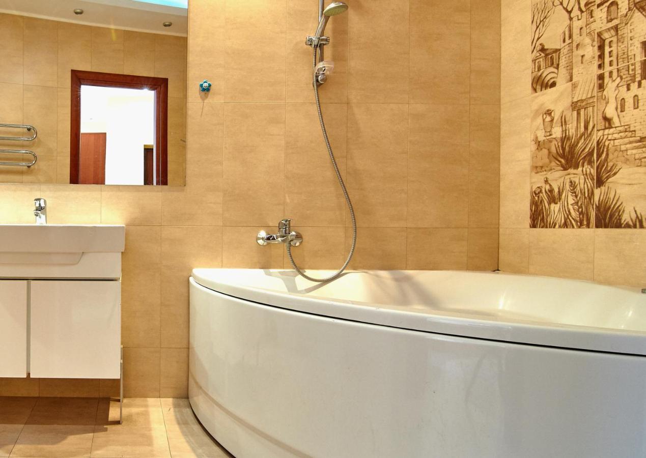 Inn Home Apartments-Olimpiysky Stadium Area Kiev Buitenkant foto