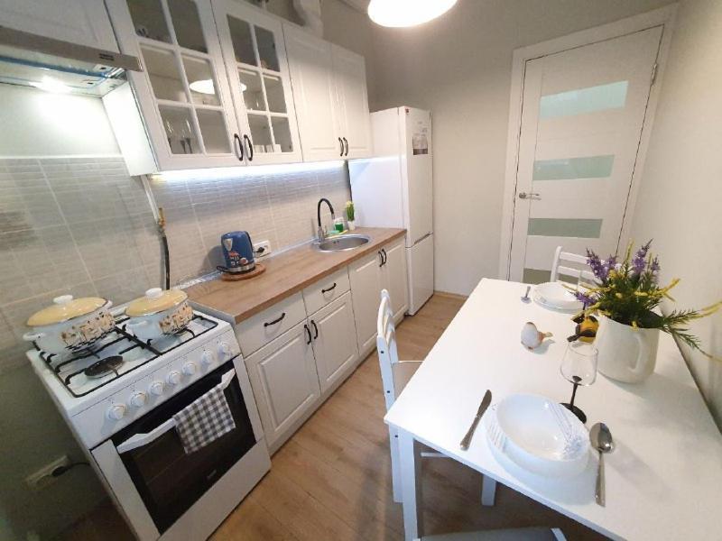 Inn Home Apartments-Olimpiysky Stadium Area Kiev Buitenkant foto