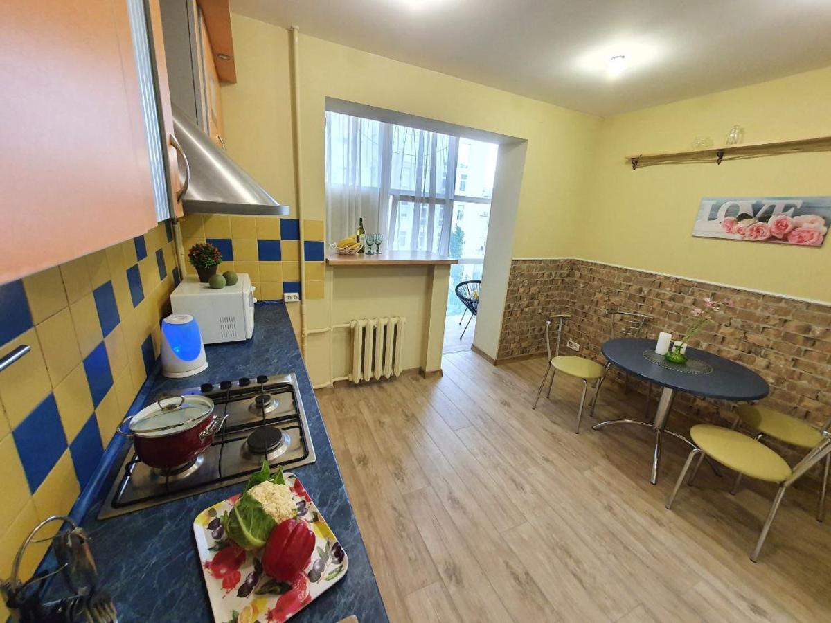 Inn Home Apartments-Olimpiysky Stadium Area Kiev Buitenkant foto